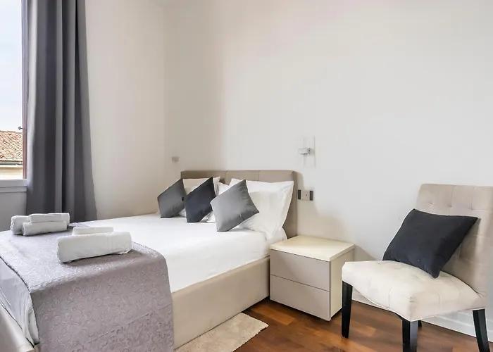 Διαμέρισμα San Marco Black Luxury Con Terrazzo E Parcheggio Su Richiesta *